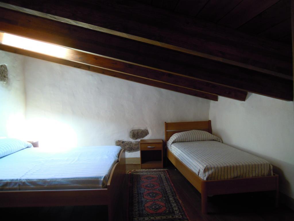 Casa Castori Bed & Breakfast Макомер Стая снимка