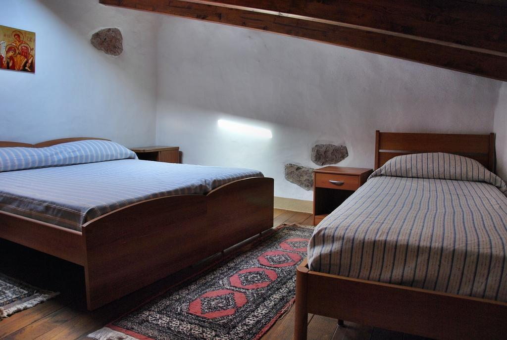 Casa Castori Bed & Breakfast Макомер Стая снимка